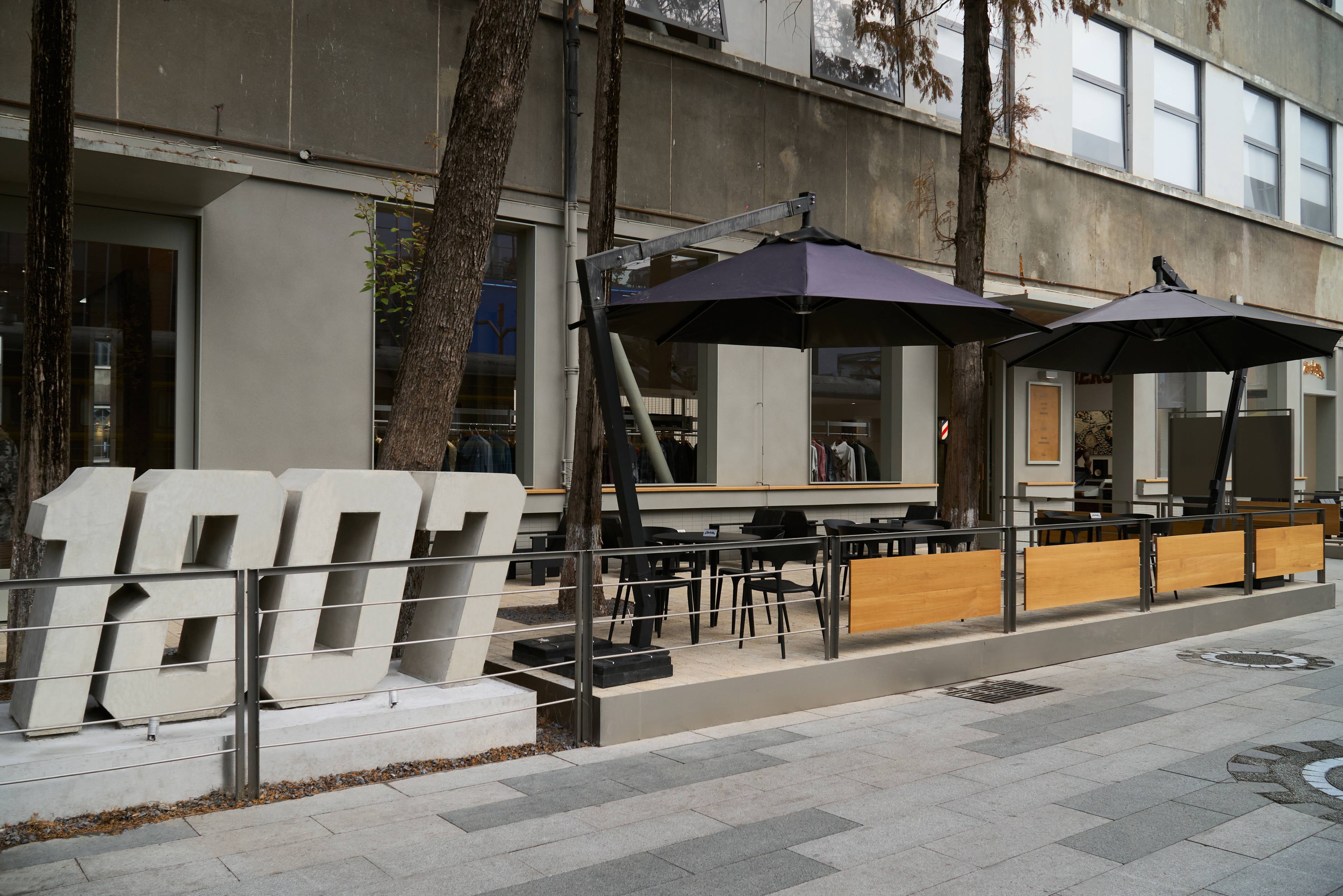 1807 CORP CONCEPT STORE